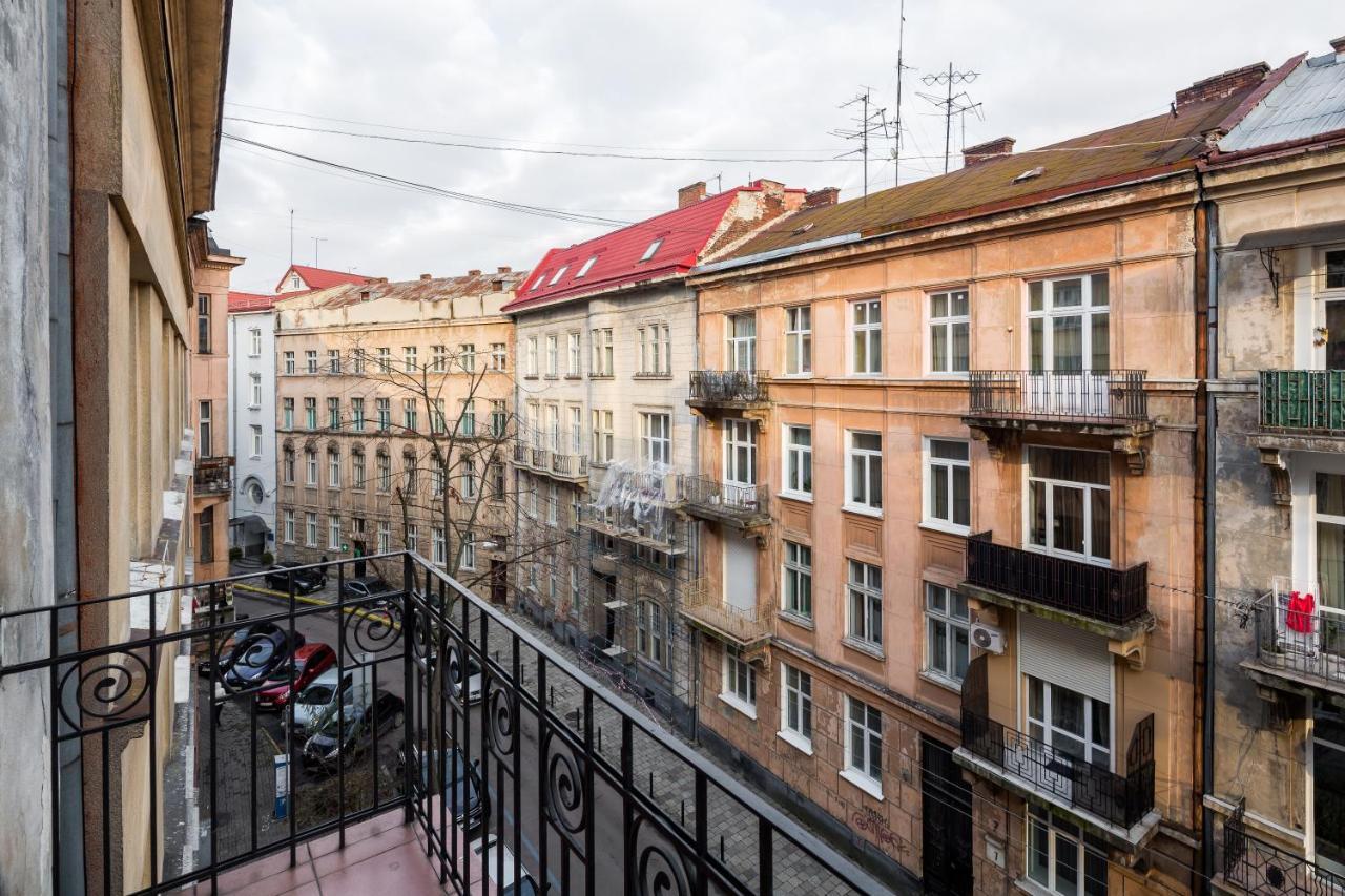 Appartamento Romari Два Поверхи Leopoli Esterno foto